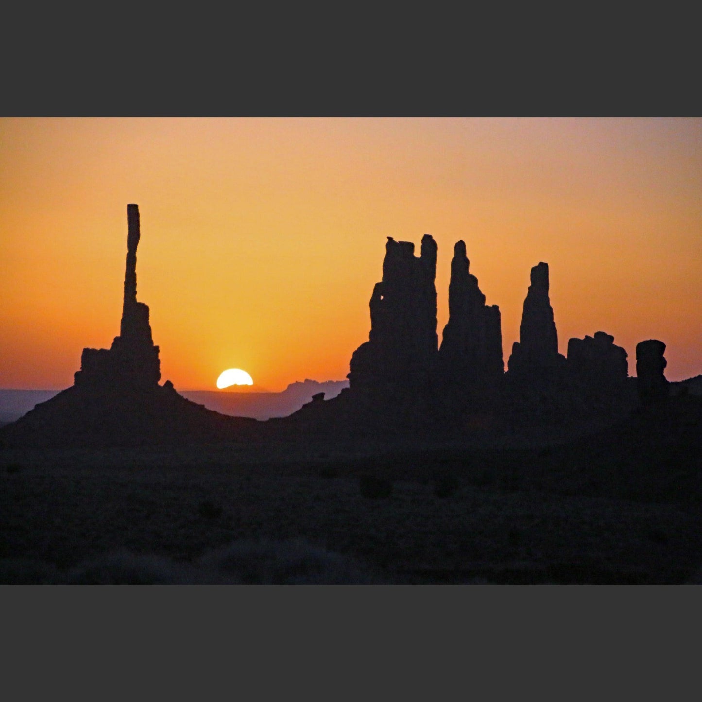 sunrise-in-monument-valley-v-isenhower-photography - V. Isenhower Photography