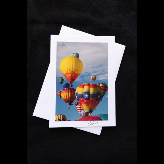 Hot air balloons flying notecard