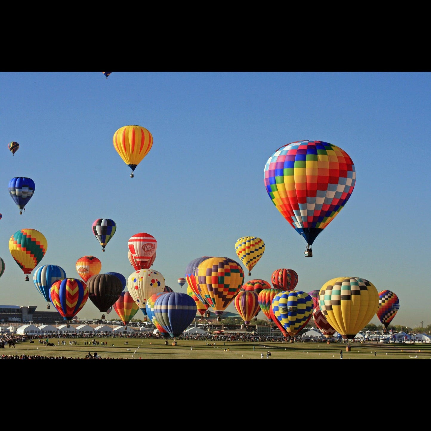 flying-competition-balloon-fiesta-v-isenhower-photography - V. Isenhower Photography